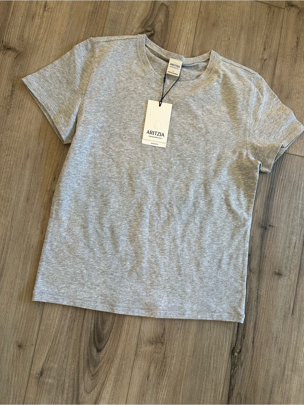 Aritzia tee